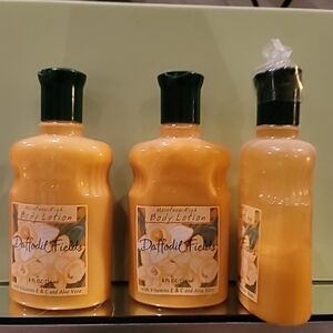 Daffodil Fields RARE lot Bath & Bodyworks 2 full 8oz 1- 1/3 full